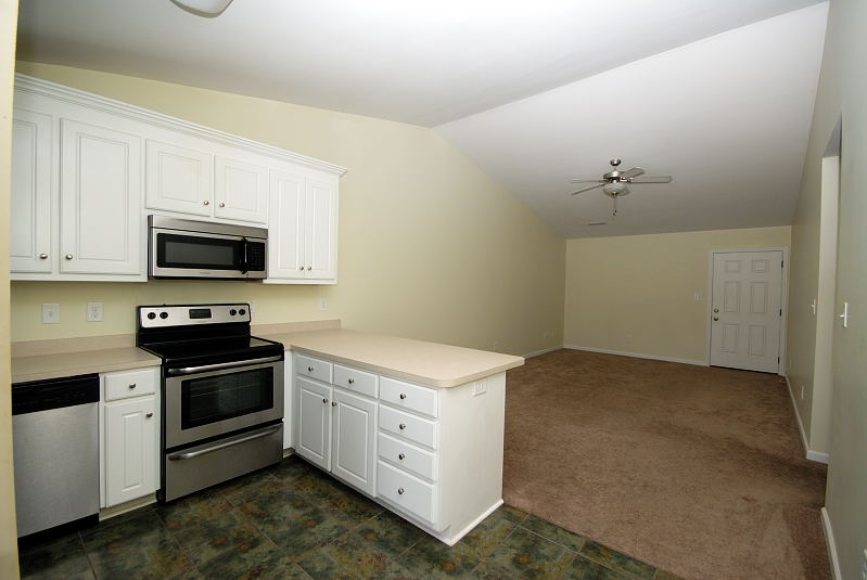 Goldsboro NC - Homes for Rent - 100 North Fort Street Pikeville NC 27863 - Kitchen / Living Room