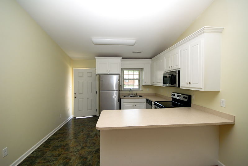 Goldsboro NC - Homes for Rent - 100 North Fort Street Pikeville NC 27863 - Kitchen