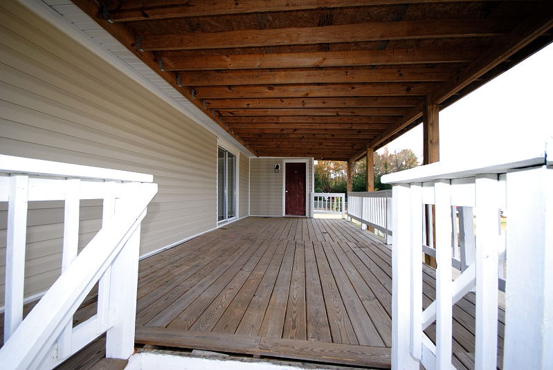 Goldsboro NC - Homes for Rent - 101 Old Farm Road Goldsboro NC 27530 - Back Deck