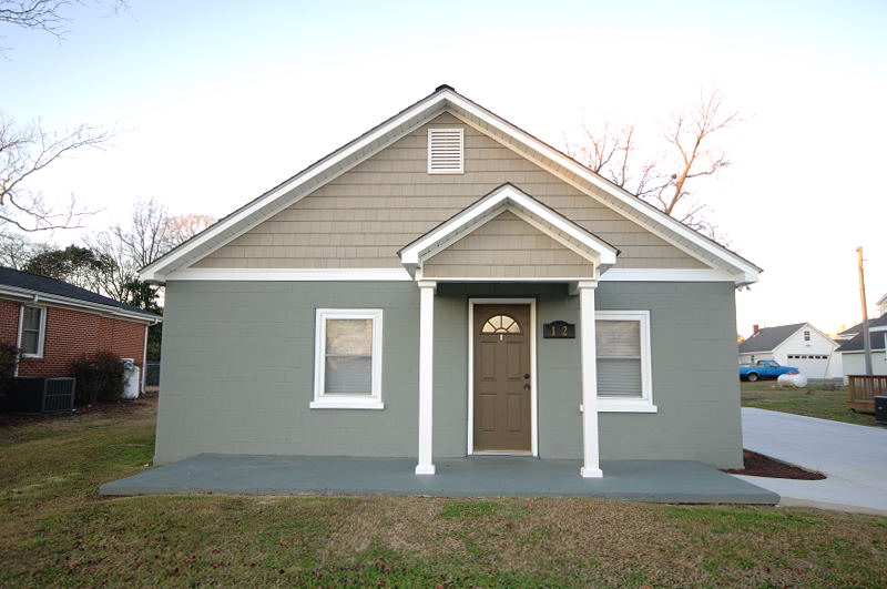 Goldsboro NC - Homes for Rent - 102 West Ham St. Pikeville NC 27863 - Main House View