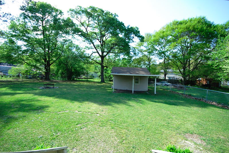 Goldsboro NC - Homes for Rent - 105 Lakehurst Drive Dudley NC 28333 - Back Yard