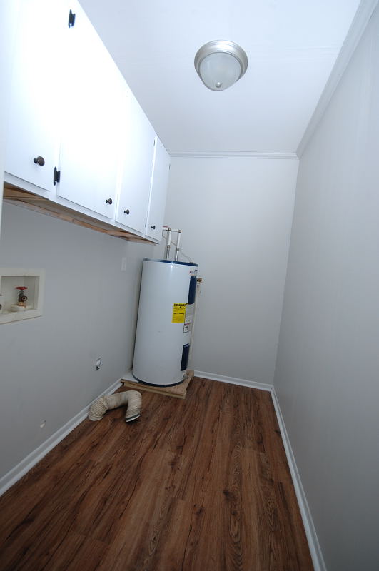 Goldsboro NC - Homes for Rent - 105 Rose Dr. Goldsboro NC 27534 - Laundry Room