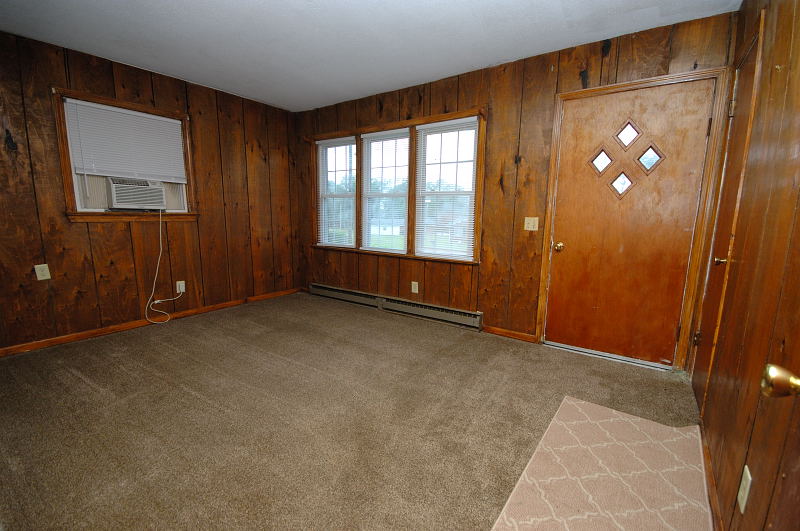 Goldsboro NC - Homes for Rent - 107 Carver Dr. Snow Hill NC 28580 - Living Room