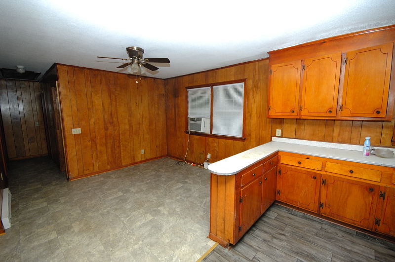 Goldsboro NC - Homes for Rent - 107 Carver Dr. Snow Hill NC 28580 - Dining Area