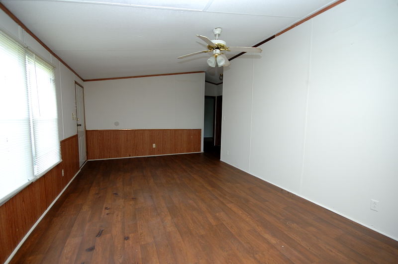 Goldsboro NC - Homes for Rent - 110 Biltmore Drive Goldsboro NC 27534 - Living Room