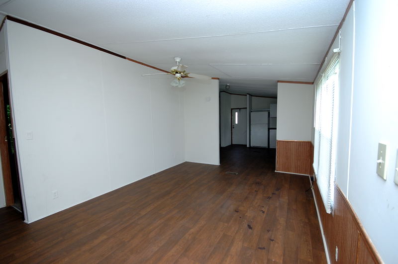 Goldsboro NC - Homes for Rent - 110 Biltmore Drive Goldsboro NC 27534 - Living Room