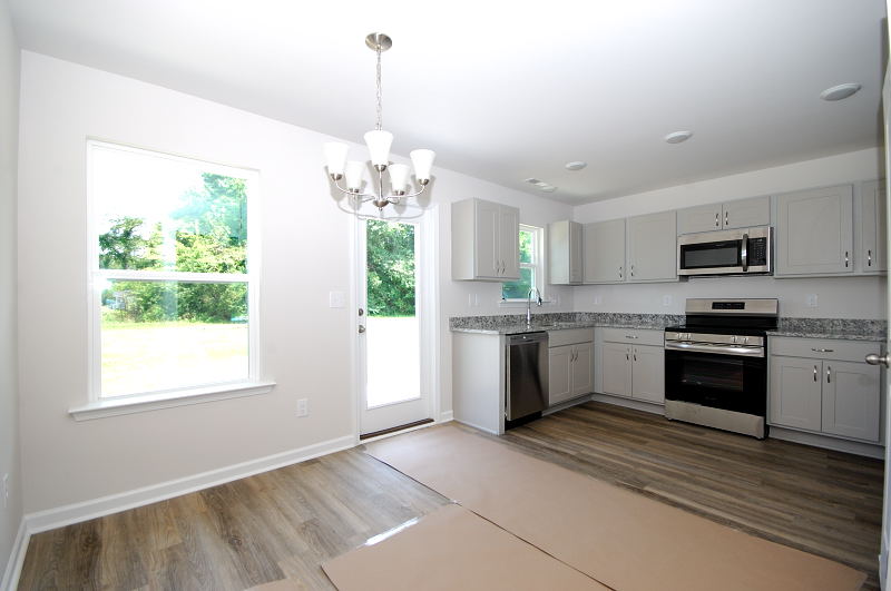 Goldsboro NC - Homes for Rent - 1100 Hugh St. Goldsboro NC 27530 - Kitchen / Dining Area