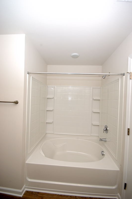 Goldsboro NC - Homes for Rent - 1100 Hugh St. Goldsboro NC 27530 - Primary Bathroom