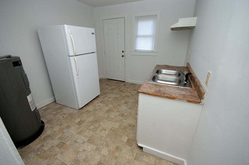 Goldsboro NC - Homes for Rent - 1108 Slaughter St Apt. A Goldsboro NC 27530 - Kitchen / Dining Area