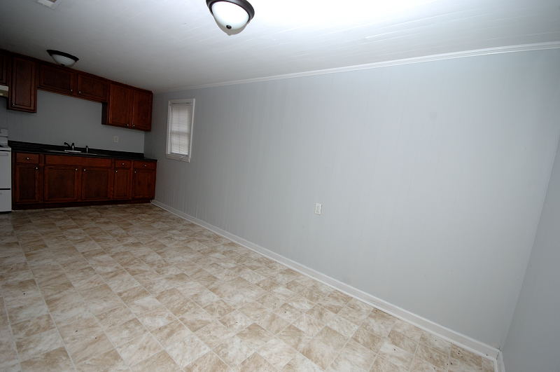 Goldsboro NC - Homes for Rent - 111 A Nancy Drive Dudley NC 28333 - Dining Area