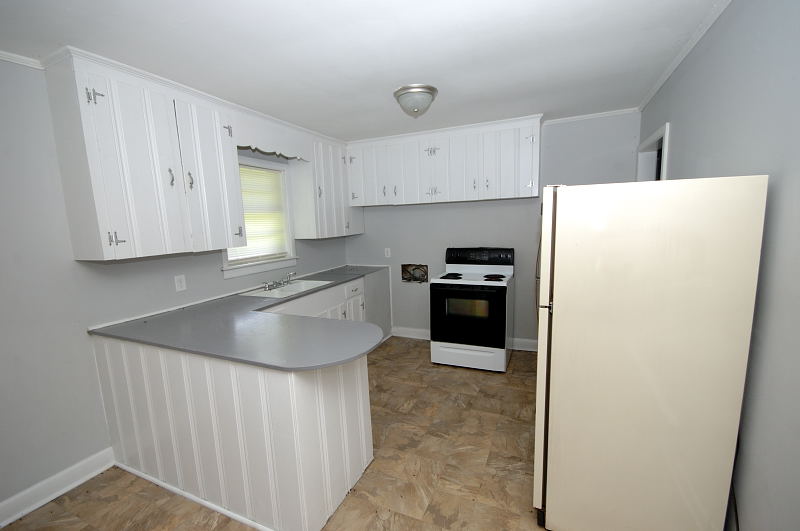 Goldsboro NC - Homes for Rent - 1112 Devereaux St Goldsboro NC 27530 - Kitchen