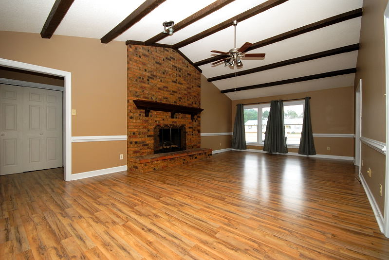 Goldsboro NC - Homes for Rent - 119 Courtney Road Goldsboro NC 27534 - Living Room