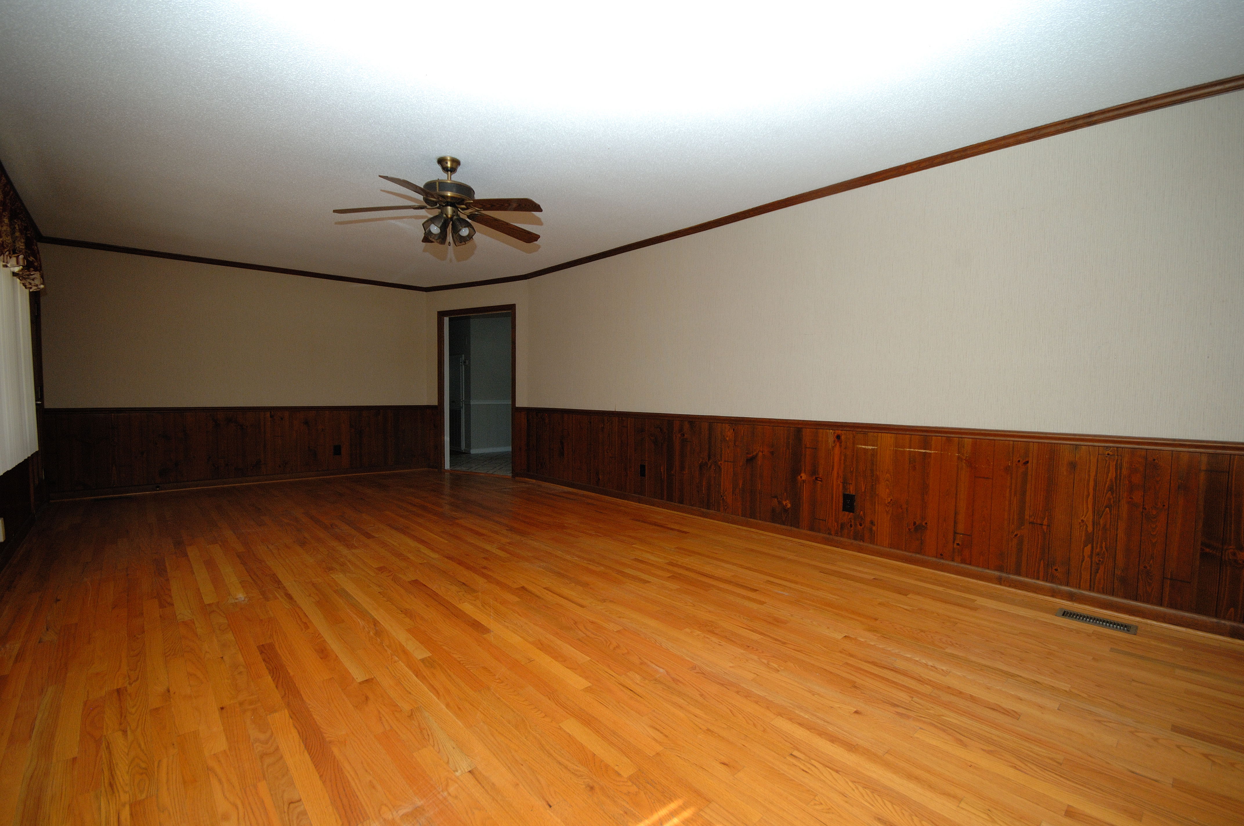 Goldsboro NC - Homes for Rent - 121 Dallas Dr. Goldsboro NC 27534 - Living Room