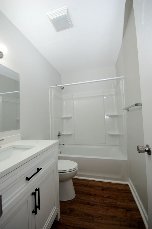 Goldsboro NC - Homes for Rent - 1283 Rosewood Rd. Goldsboro NC 27530 - Bathroom