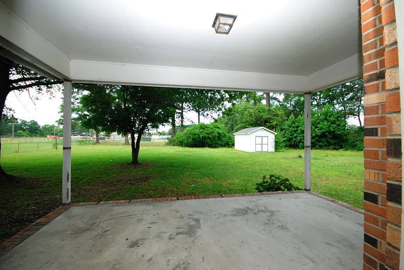 Goldsboro NC - Homes for Rent - 1502 9th Street Goldsboro NC 27534 - Back Porch