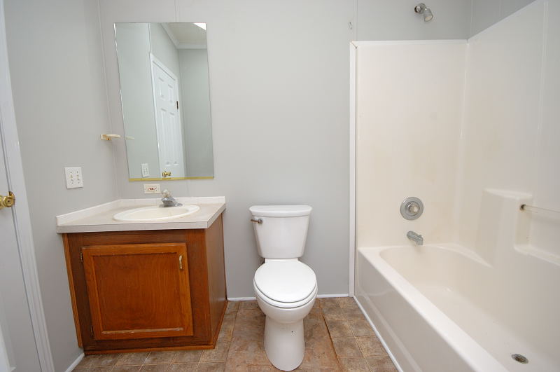 Goldsboro NC - Homes for Rent - 1568 North Beston Rd La Grange NC 28551 - Bathroom