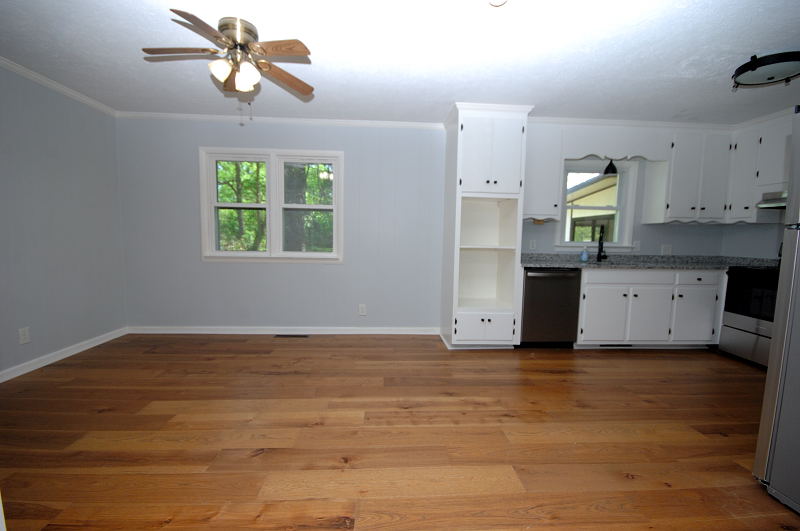 Goldsboro NC - Homes for Rent - 1610 South John St. Goldsboro NC 27530 - Kitchen / Dining Area