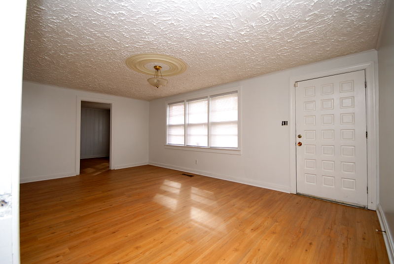 Goldsboro NC - Homes for Rent - 1717 Tommys Road Goldsboro NC 27534 - Living Room