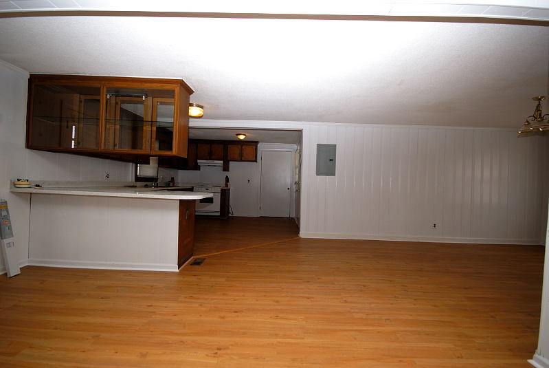 Goldsboro NC - Homes for Rent - 1717 Tommys Road Goldsboro NC 27534 - Kitchen / Dining Area