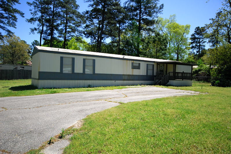 Goldsboro NC - Homes for Rent - 191 Durham Lake Road B Dudley NC 28333 - Main House View