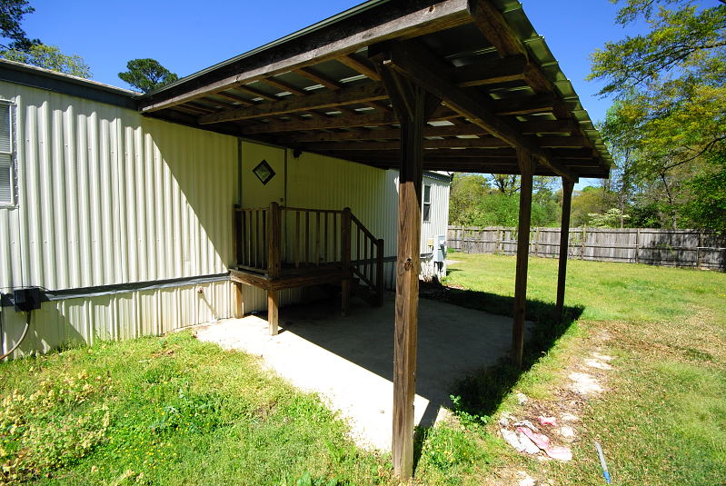 Goldsboro NC - Homes for Rent - 191 Durham Lake Road B Dudley NC 28333 - Back Patio