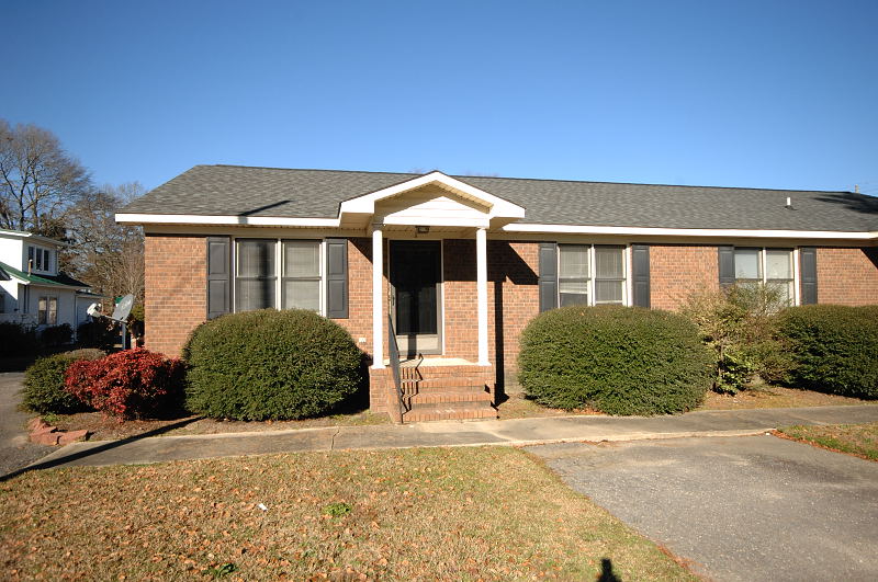 Goldsboro NC - Homes for Rent - 201 North Goldsboro Street Apartment 1 Pikeville NC 27863 - Main House View