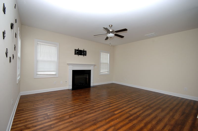 Goldsboro NC - Homes for Rent - 205 Knob Hill Dr. Pikeville NC 27863 - Living Room