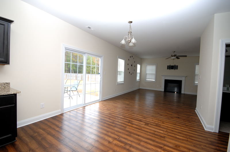 Goldsboro NC - Homes for Rent - 205 Knob Hill Dr. Pikeville NC 27863 - Dining Area