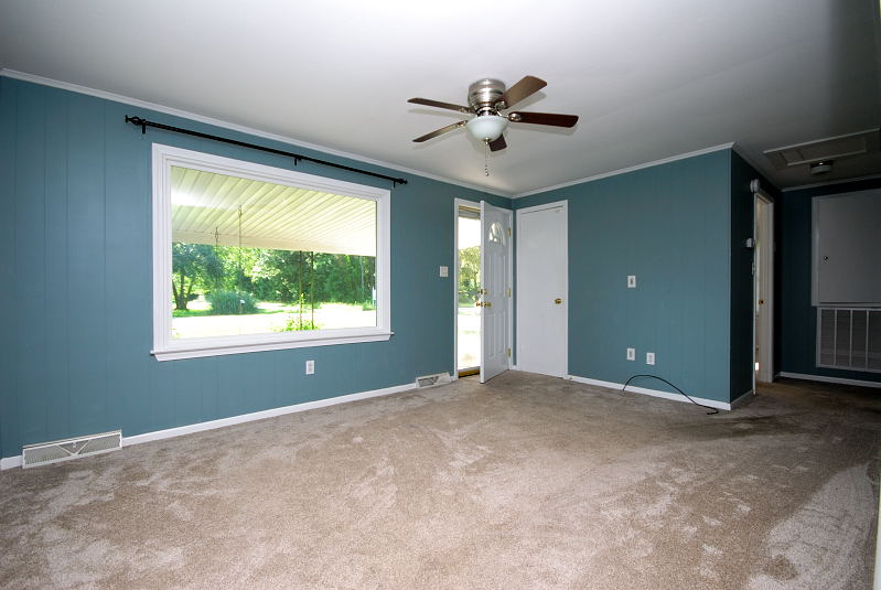 Goldsboro NC - Homes for Rent - 2366 North Beston Road La Grange NC 28551 - Living Room