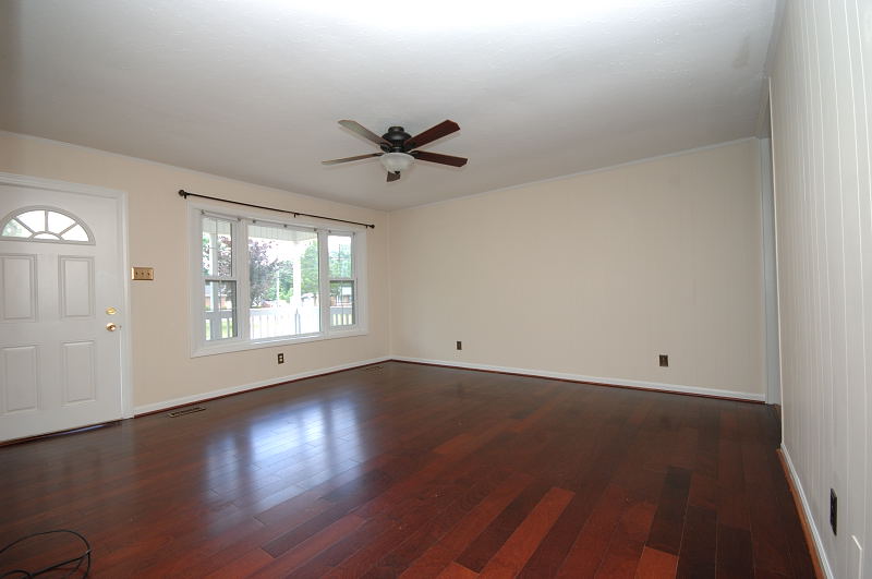 Goldsboro NC - Homes for Rent - 2608 Lisa Lane Goldsboro NC 27534 - Living Room