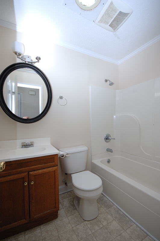 Goldsboro NC - Homes for Rent - 2608 Lisa Lane Goldsboro NC 27534 - Bathroom