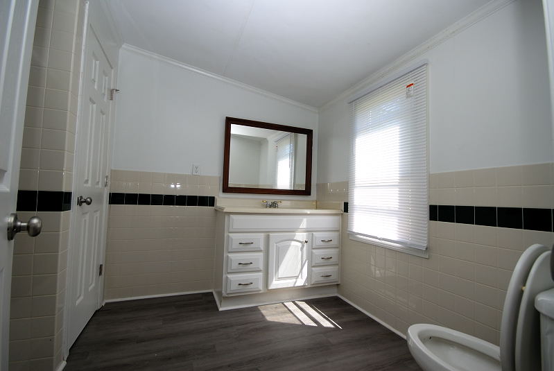 Goldsboro NC - Homes for Rent - 2954 Kelly Road Kinston NC 28504 - Master Bathroom