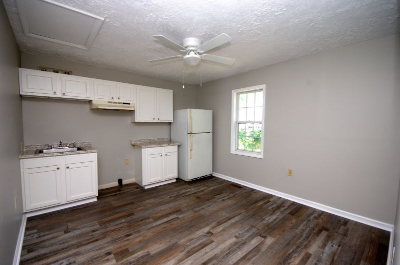 Goldsboro NC - Homes for Rent - 310 West Pine St Apt A Goldsboro NC 27530 - Kitchen / Living Area