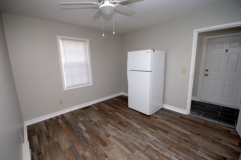 Goldsboro NC - Homes for Rent - 312 West Pine St Apt A Goldsboro NC 27530 - Kitchen / Living Area