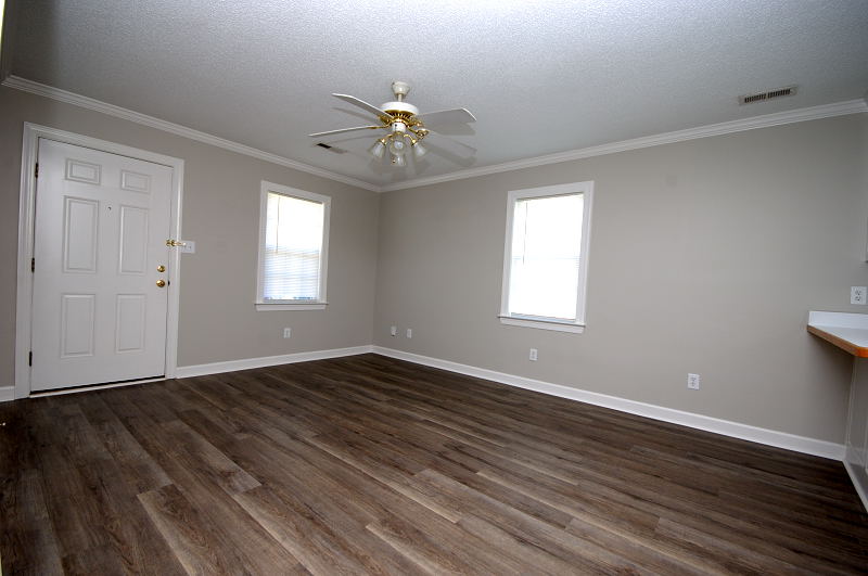 Goldsboro NC - Homes for Rent - 316 Perkins Rd. Goldsboro NC 27530 - Living Room