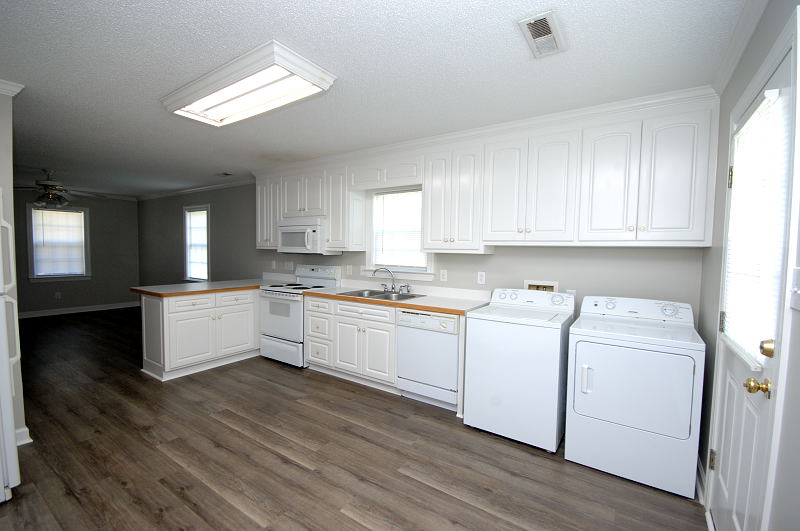 Goldsboro NC - Homes for Rent - 316 Perkins Rd. Goldsboro NC 27530 - Kitchen