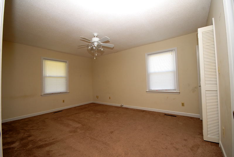 Goldsboro NC - Homes for Rent - 3200 Salem Church Road Goldsboro NC 27530 - Master Bedroom