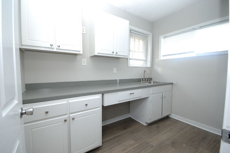 Goldsboro NC - Homes for Rent - 403 South George St Apt B Goldsboro NC 27530 - Kitchen