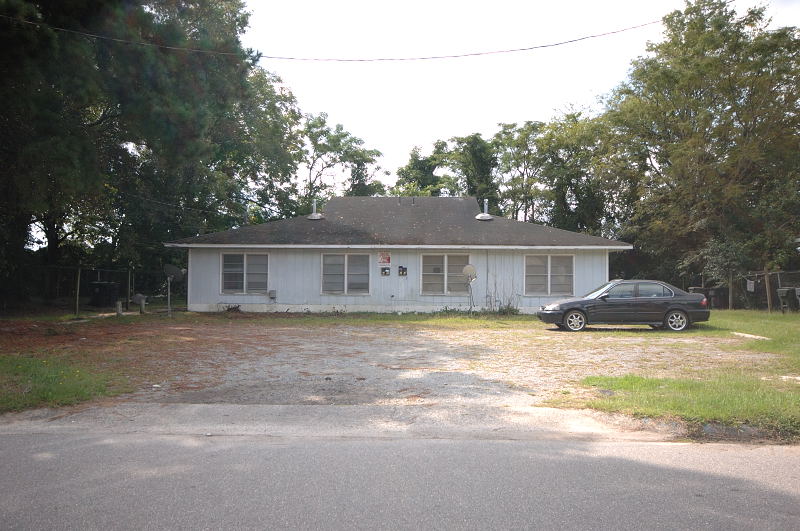 Goldsboro NC - Homes for Rent - 404 Wayne Ave Apt 1 Goldsboro NC 27530 - Main House View