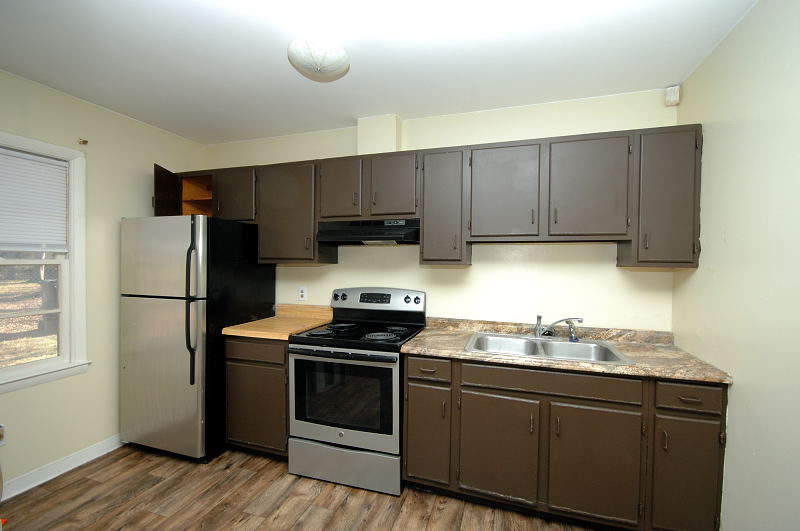 Goldsboro NC - Homes for Rent - 404 Wayne Ave Apt 1 Goldsboro NC 27530 - Kitchen