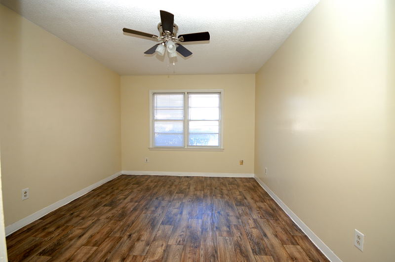 Goldsboro NC - Homes for Rent - 404 Wayne Ave Apt 1 Goldsboro NC 27530 - Bedroom