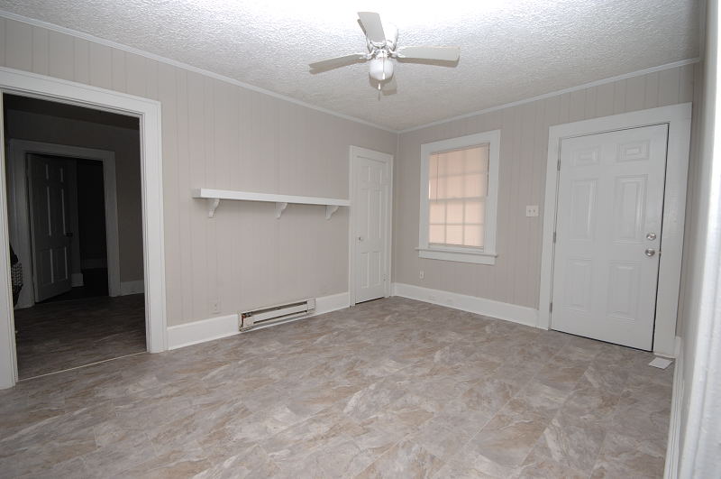 Goldsboro NC - Homes for Rent - 405 West Grantham St. Apt B Goldsboro NC 27530 - Den