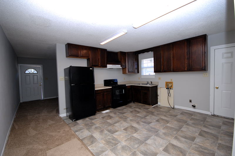 Goldsboro NC - Homes for Rent - 412 North Carolina St. Unit B Goldsboro NC 27530 - Kitchen / Dining Area