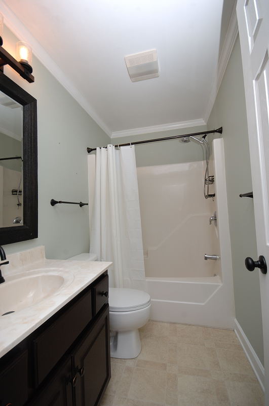 Goldsboro NC - Homes for Rent - 416 Johnson Branch Rd. Goldsboro NC 27534 - Bathroom