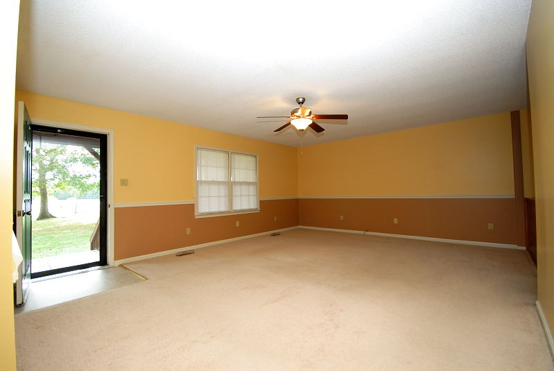 Goldsboro NC - Homes for Rent - 467 Tommys Road Goldsboro NC 27530 - Living Room