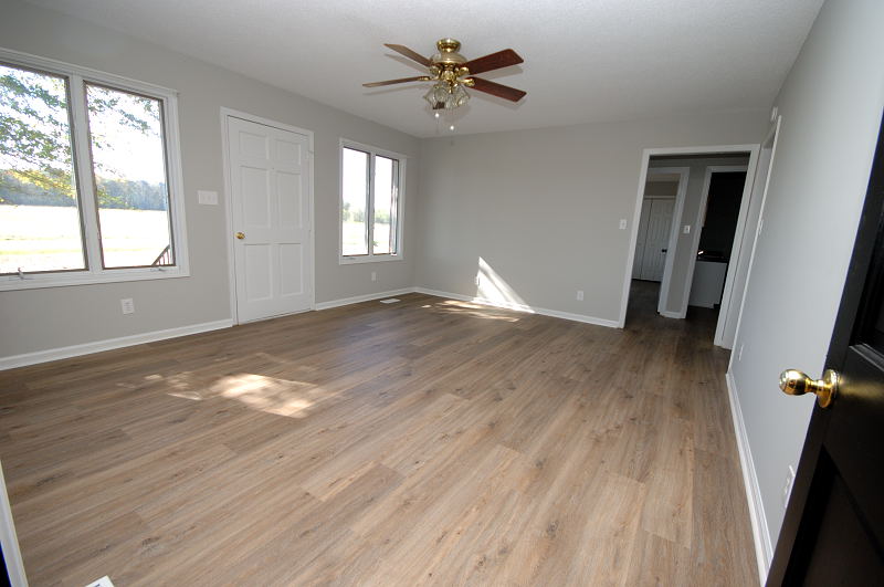 Goldsboro NC - Homes for Rent - 539 St. John Church Rd. Goldsboro NC 27534 - Living Room