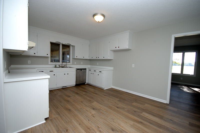 Goldsboro NC - Homes for Rent - 539 St. John Church Rd. Goldsboro NC 27534 - Kitchen / Dining Area