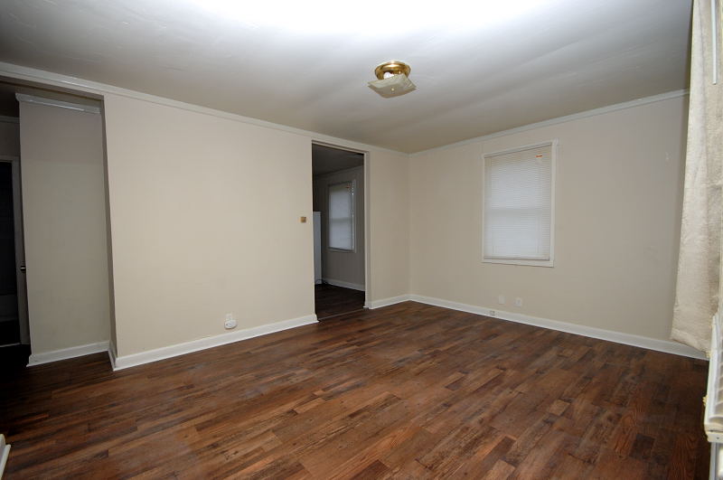 Goldsboro NC - Homes for Rent - 606 South Andrews Avenue Apt D Goldsboro NC 27530 - Living Room