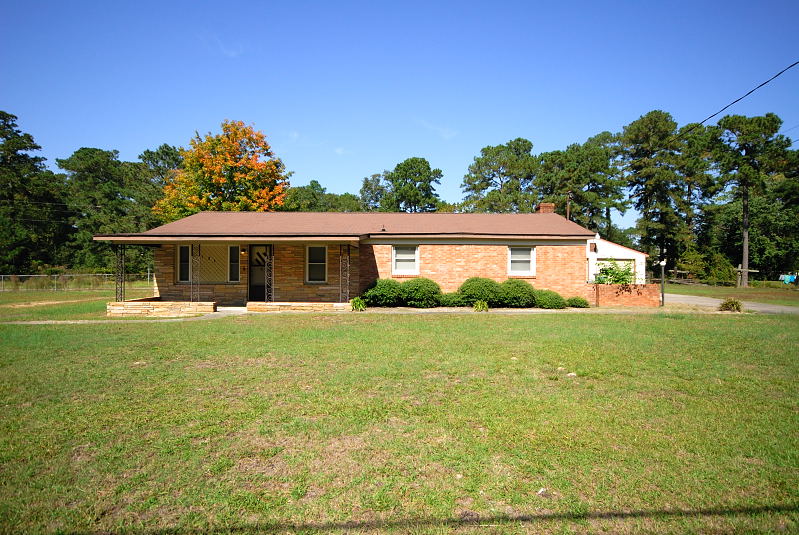 Goldsboro NC - Homes for Rent - 626 US Hwy 13 South Goldsboro NC 27530 - Main House View