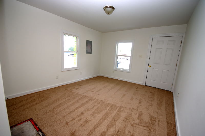 Goldsboro NC - Homes for Rent - 713 South Slocumb St Apt A Goldsboro NC 27530 - Living Room